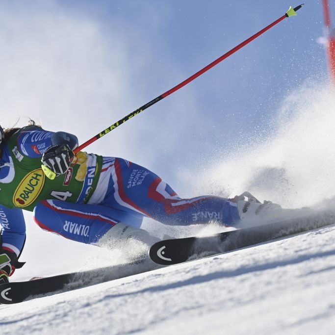 Skirennfahrerin Dürr beim Parallel-Weltcup Siebte - Slokar siegt