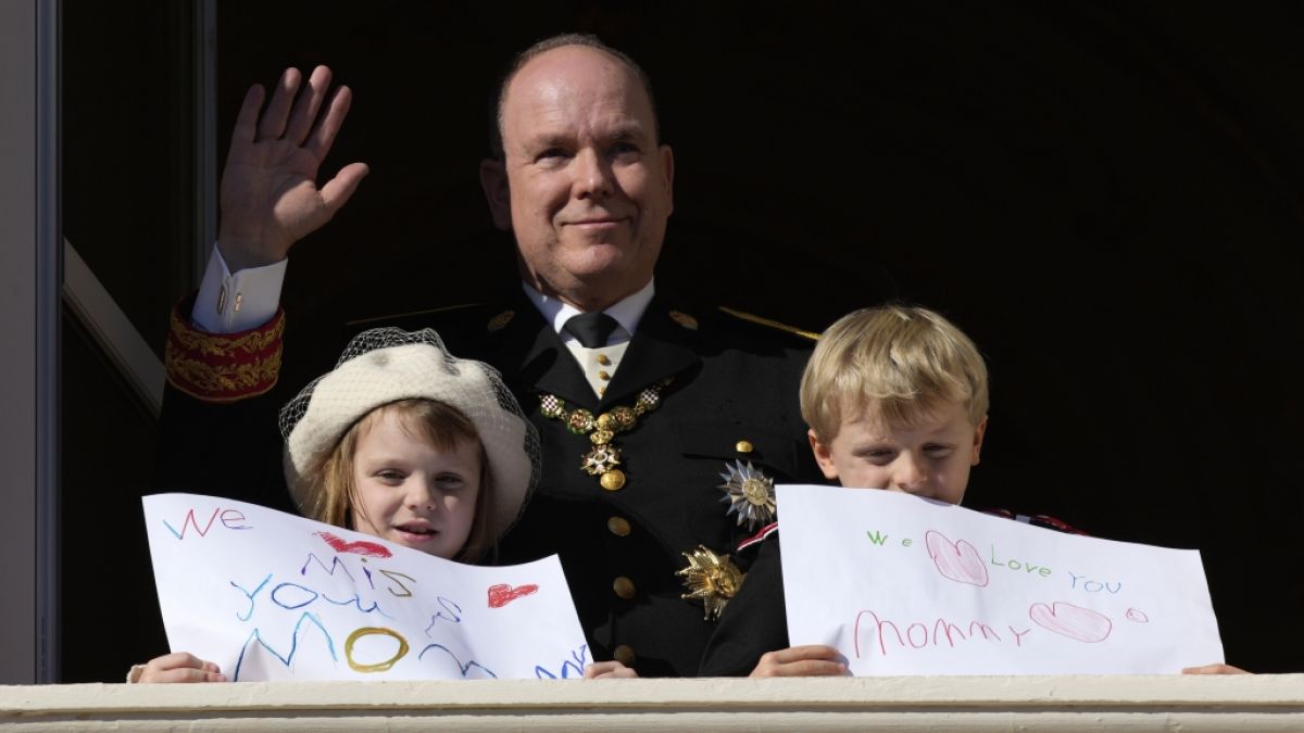 Fürst Albert II. von Monaco musste den Nationalfeiertag ohne seine Ehefrau Charlène verbringen - dafür waren die Zwillinge Gabriella und Jacques dabei. (Foto)