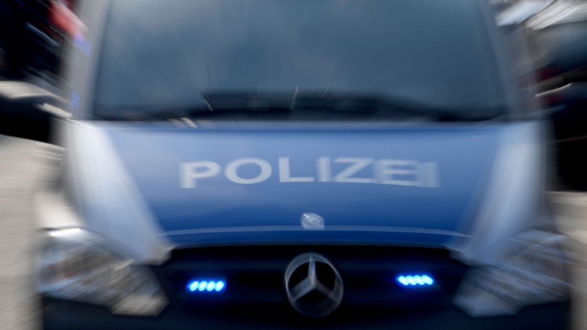 Im Saarland sind ein 41-Jähriger und seine 50-jährige Partnerin festgenommen wurden, nachdem der Mann den Metzelmord an einem Punker gestand (Symbolbild). (Foto)