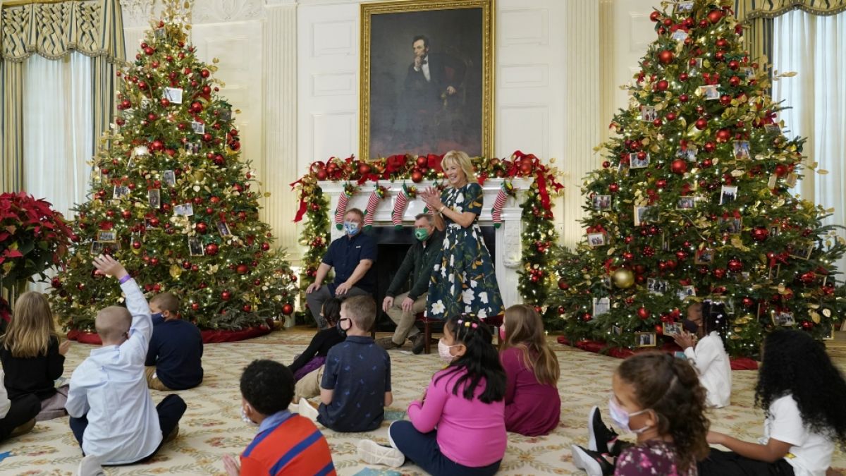 Jill Biden (Foto) ließ die Erinnerung an Melania-Trumps-Weihnachts-Grauen verblassen. (Foto)