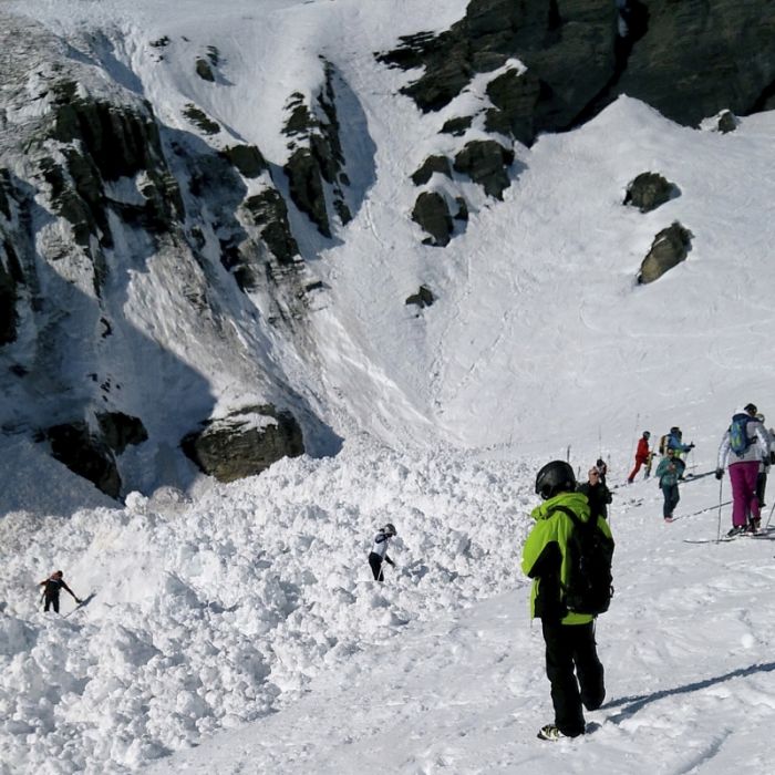 Zwei Tote, ein Verletzter durch Alpen-Lawinen
