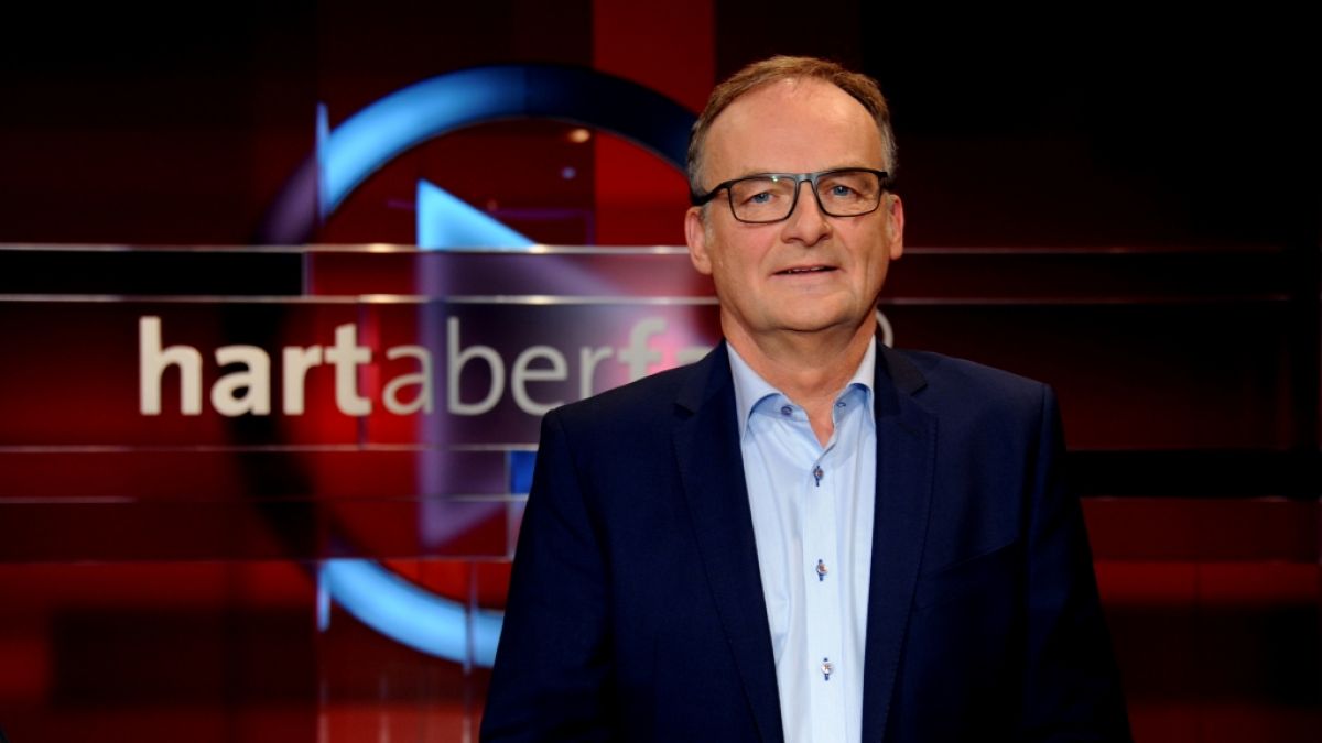 Am 6. Dezember 2021 bittet Frank Plasberg zu einer neuen Talkrunde von "hart aber fair" ins ARD-Studio. (Foto)