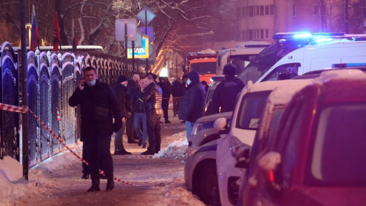 In der russischen Metropole Moskau hat ein mutmaßlicher Maskenverweigerer zwei Menschen erschossen. (Foto)