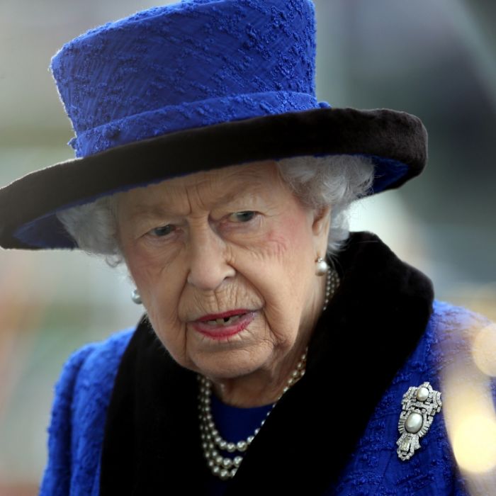 Erneute Sorge um die Queen! Fällt Weihnachten für die Royals aus? (Foto)