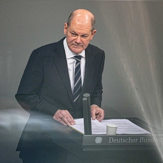 Kanzler hält Regierungserklärung im Bundestag - die AfD tobt