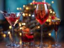Hoch die Tassen! Zu Silvester darf's neben Champagner auch mal ein ausgefallener Cocktail sein, der das neue Jahr einläutet. (Foto)