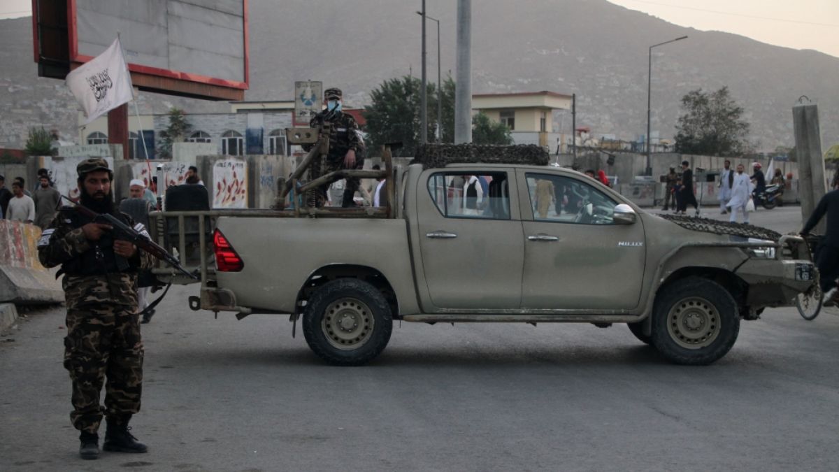 Die Taliban haben in Afghanistan strenge Regeln fürs Autofahren eingeführt. (Foto)