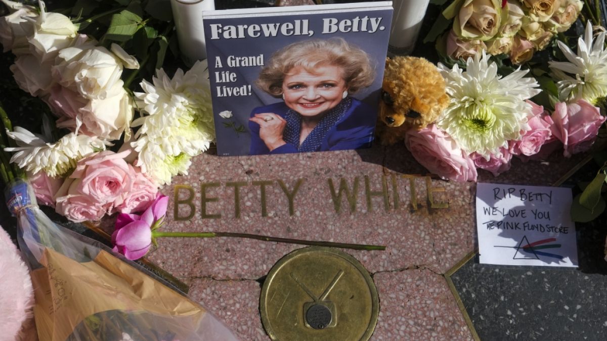 Ihren 100. Geburtstag sollte sie nicht mehr erleben: Die US-Schauspielerin Betty White ist am 31. Dezember 2021 mit 99 Jahren gestorben. (Foto)