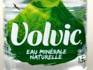 Volvic ruft aktuell sein Mineralwasser zurück. (Foto)