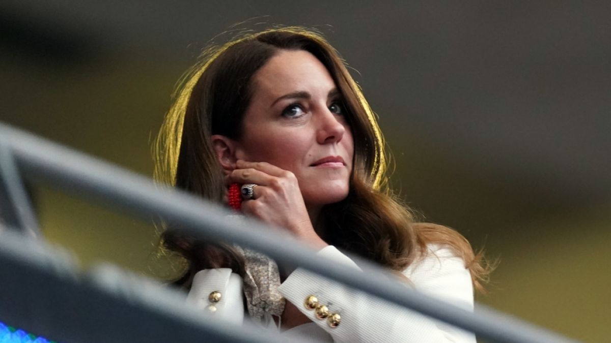 Kate Middleton bangt nach dem Sex-Skandal um Prinz Andrew um die Zukunft ihrer Kinder. (Foto)