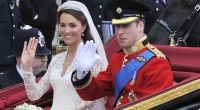 Die Eheschließung von Kate Middleton und Prinz William hat die Welt als royale Märchenhochzeit in Erinnerung - dabei war die Hochzeit eine Aneinanderreihung von Verstößen gegen das Hofprotokoll.