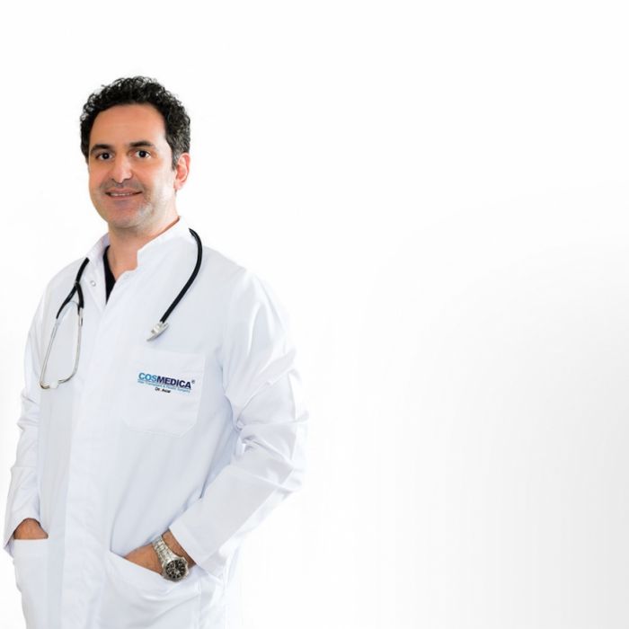 Dr. Levent Acar - Chefarzt der Cosmedica Clinic