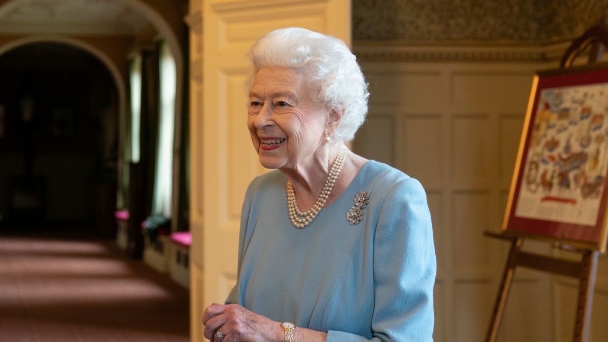 Müssen sich Fans erneut Sorgen um Queen Elizabeth II. machen? (Foto)