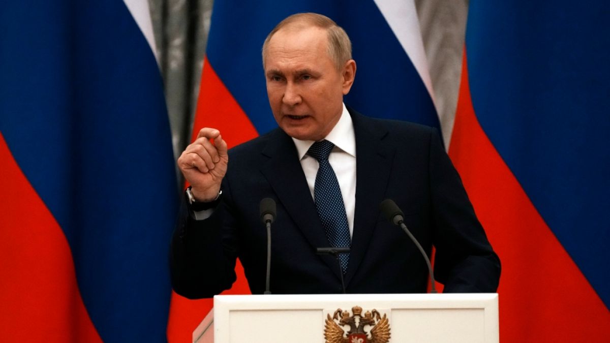 Wladimir Putin droht dem Westen mit einem Atomkrieg. (Foto)
