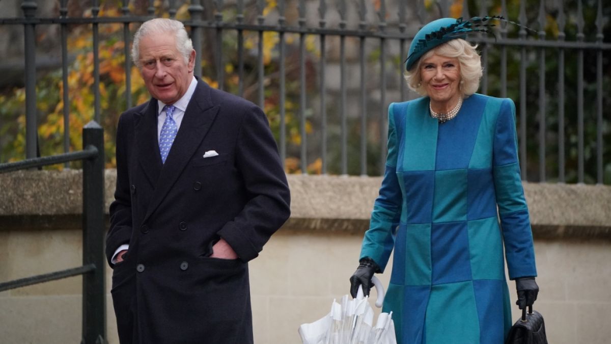 Prinz Charles und Herzogin Camilla müssen ausgerechnet zu ihrem Liebesjubiläum voneinander Abstand nehmen - der britische Thronfolger hat sich mit Covid-19 angesteckt. (Foto)