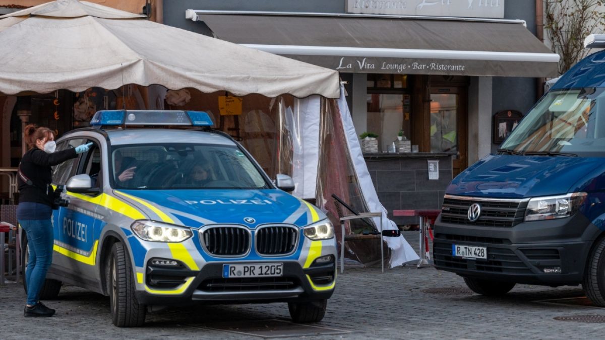 Nach einem Restaurantbesuch in Weiden (Oberpfalz) ist ein 52-Jähriger möglicherweise an einer Vergiftung gestorben. Sieben weitere Personen seien verletzt worden, einige sogar schwer, teilte die Polizei mit. (Foto)