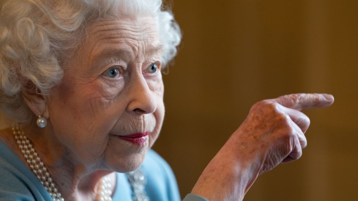 Queen Elizabeth II. klagte über Gehbeschwerden. (Foto)