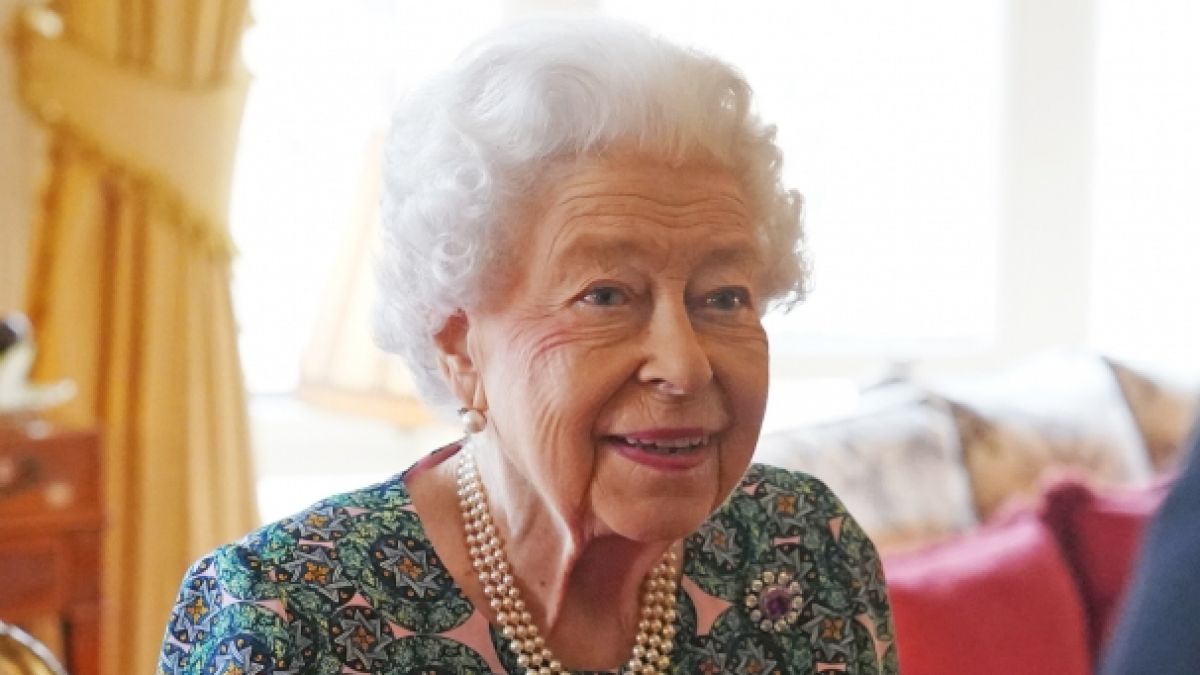 Eine von der Queen ins Leben gerufene Wohltätigkeitsorganisation bezahlte seine Angestellten mit Spendengeldern. (Foto)