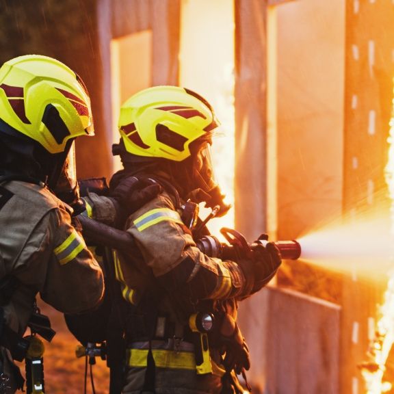 Serienstar (85) stirbt Flammentod bei Häuserbrand