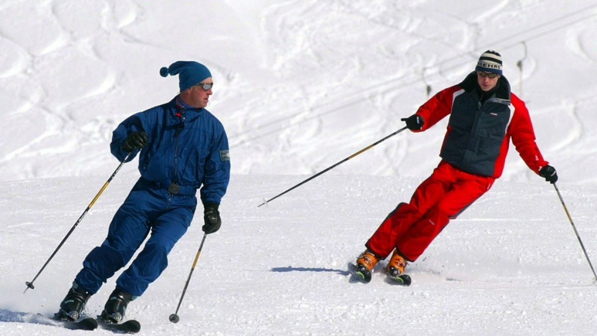 Prinz Charles und sein ältester Sohn Prinz William düsen seit Jahren mit Leidenschaft die Skipiste in Klosters hinab. (Foto)