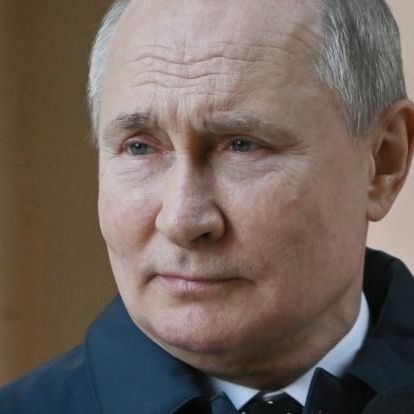 Putin aus Moskau geflohen? / Karl Lauterbach wüst beschimpft / Laura Müller völlig entstellt