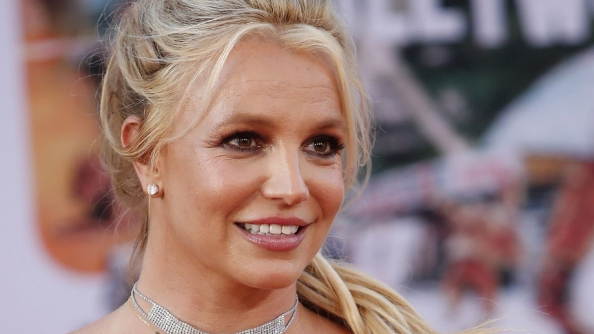 Britney Spears macht ihre Fans mit einer irren Nackt-Show verrückt. (Foto)