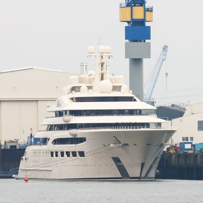 Schlag gegen russische Oligarchen! 540-Millionen-Yacht in Hamburg beschlagnahmt