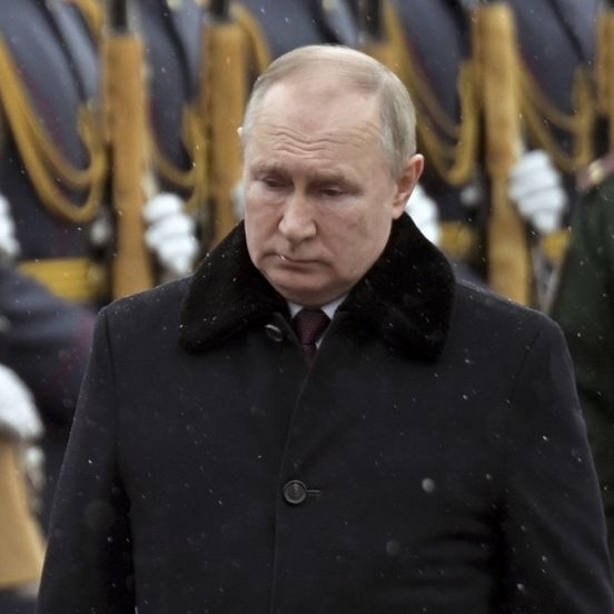 Immer mehr tote Offiziere! Kreml-Tyrann gehen die Kommandeure aus