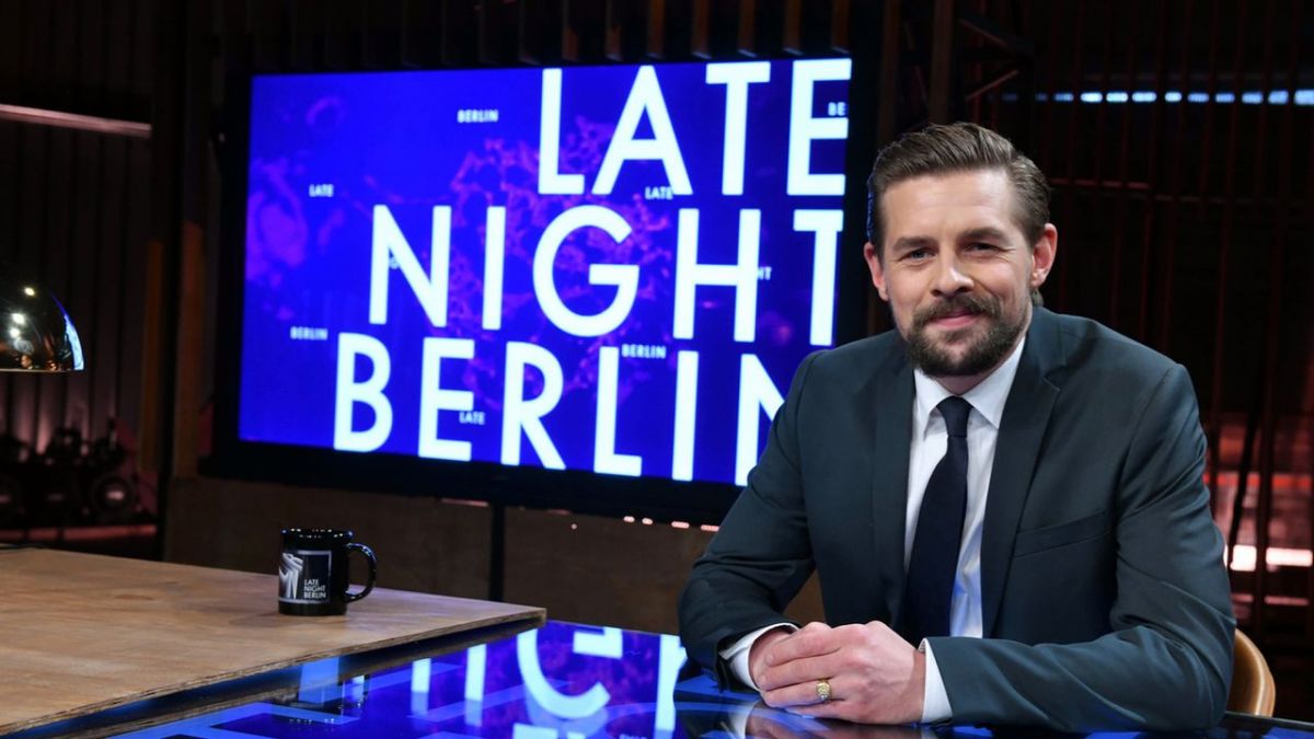 #"Late Night Bundeshauptstadt – Mit Klaas Heufer-Umwälzung" c/o Pro7 nochmal sehen: Wiederholung welcher Late-Night-Comedy im TV und online