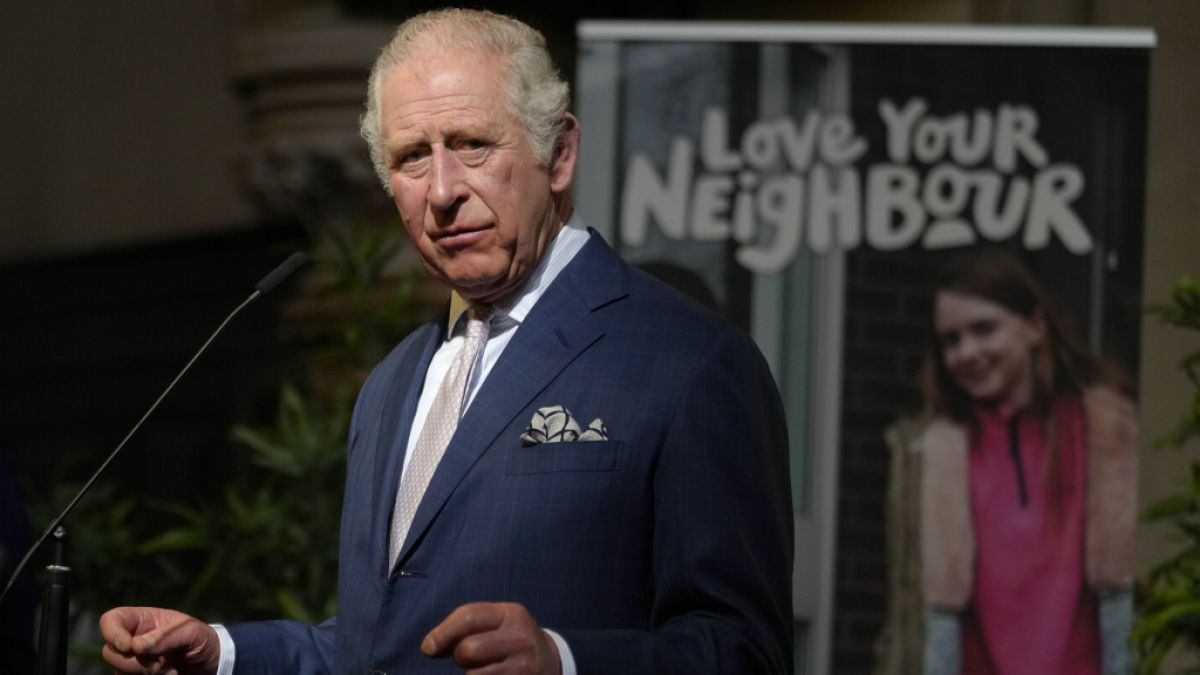 Prinz Charles zeigte sich während seines Treffens mit Geflüchteten und Asylbewerbern sichtlich bewegt. (Foto)