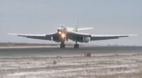 Eine TU-160 kann Höchstgeschwindigkeit von 2.200 km/h erreichen.