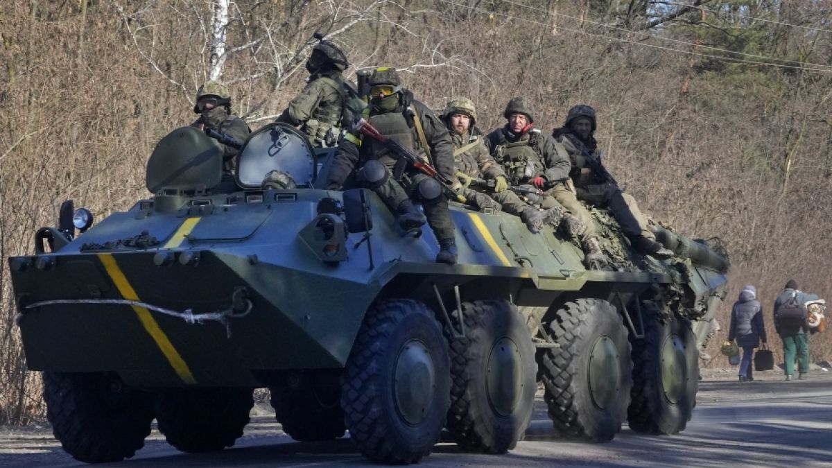 Ukrainische Soldaten in der Region Wyschgorod in der Nähe von Kiew. (Foto)