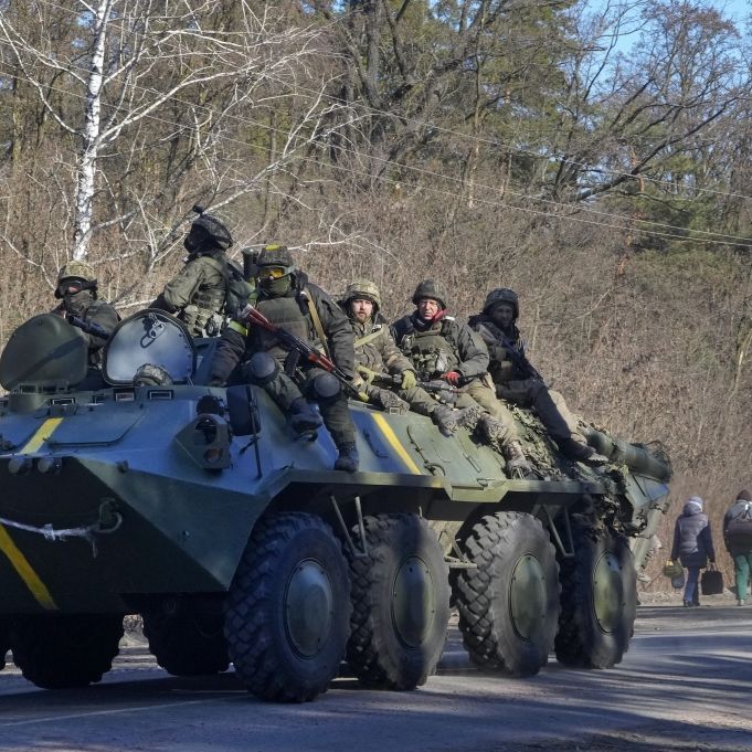 Ukraine-General bestätigt! Tote Putin-Soldaten werden Hundefutter