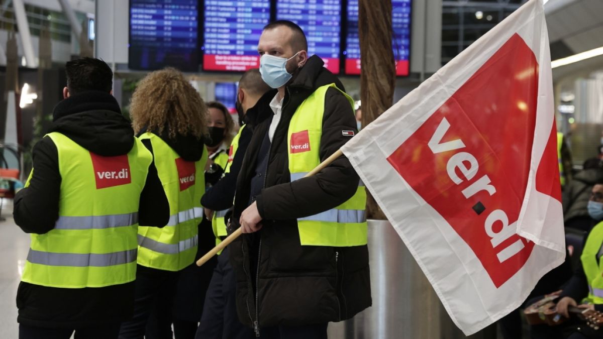 Seit Montag im Warnstreik: Sicherheitsmitarbeiter an Flughäfen legen bundesweit ihre Arbeit nieder (Foto)