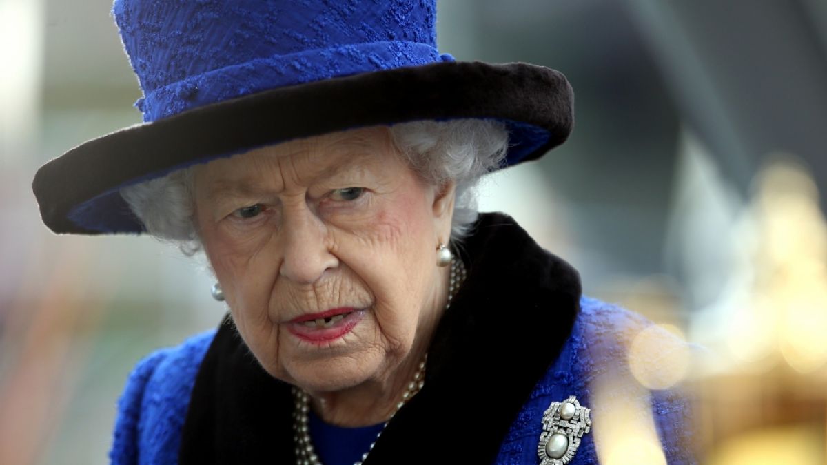 Queen Elizabeth II. sei "schwach". Deshalb bleibt sie nun großen Veranstaltungen fern. (Foto)