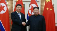 Kim Jong-un bei einem Treffen mit Chinas Präsident Xi Jinping.