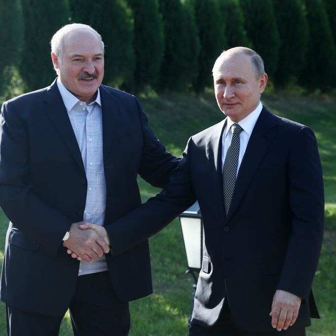 Putin-Kumpel Lukaschenko stellt klar: Kreml-Chef ist fitter denn je!