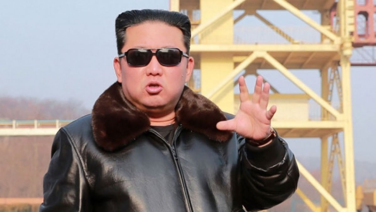 Kim Jong-un muss einem Zeitreisenden zufolge einen Angriff fürchten. (Foto)