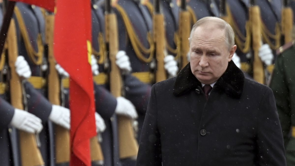 Wladimir Putin konnte seine Tränen nicht mehr zurückhalten. (Foto)