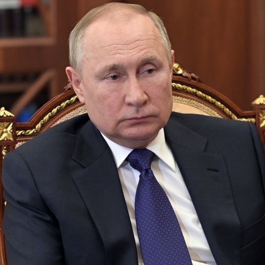 Ultimative Demütigung! Russen-Waffen feuern auf Putin-Truppen