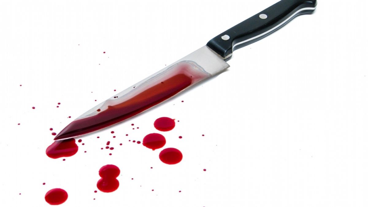 Ein mutmaßlicher Kinderschänder wurde von seiner eigenen Ehefrau mit einem Messer kastriert (Symbolbild). (Foto)