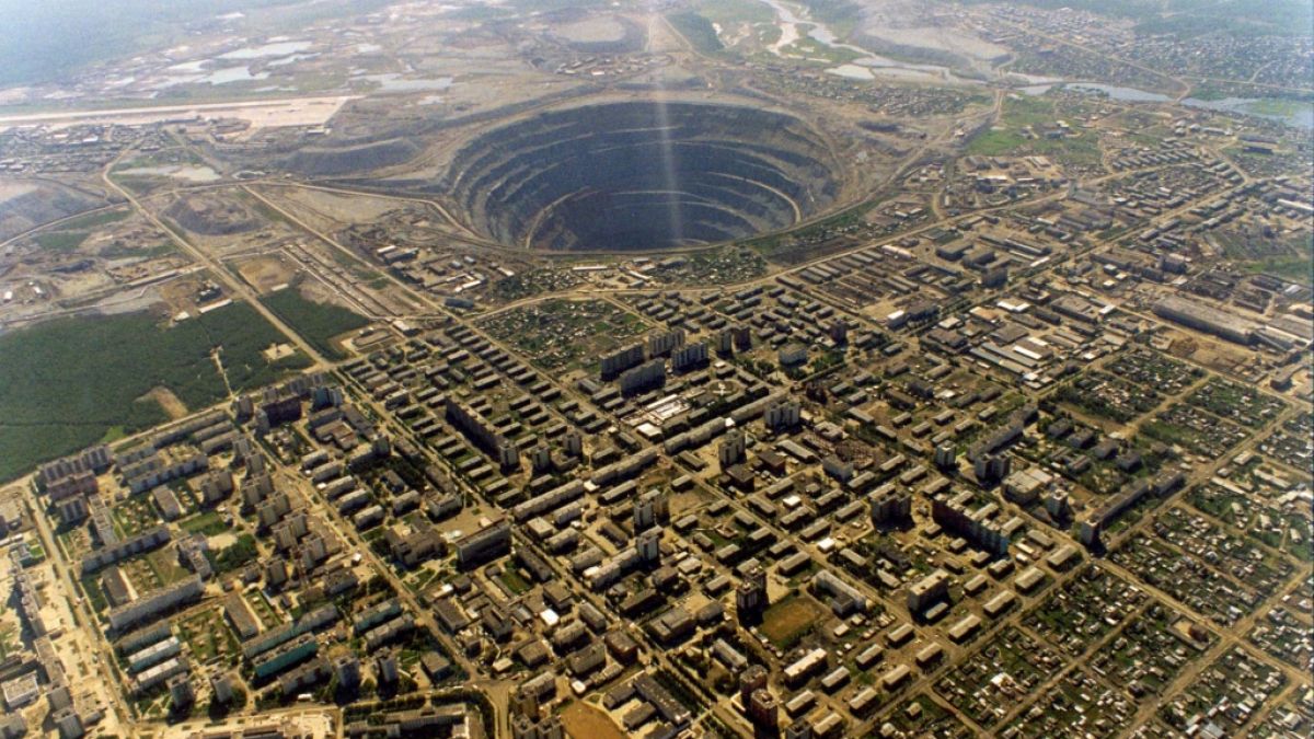 Die weltweit größte offene Diamanten-Mine findet sich in der sibirischen Stadt Mirny. (Foto)