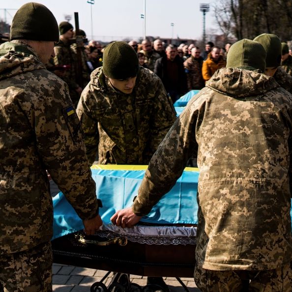 Putin-Kämpfer tauschen gefangene Ukrainer gegen tote Soldaten aus