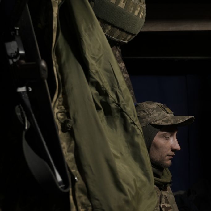 Ausrüstung mangelhaft! Putins Soldaten erfrieren an der Front