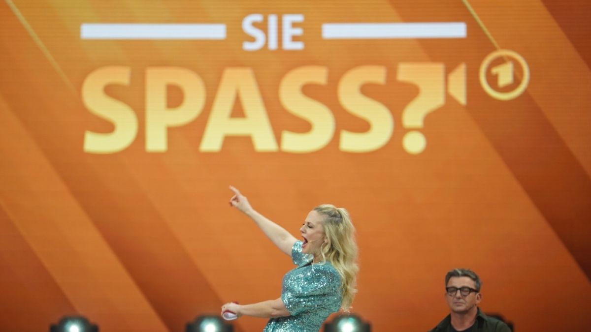 Das Moderationsdebüt von Barbara Schöneberger bei "Verstehen Sie Spaß" blieb unfreiwillig stumm - die ARD hatte minutenlange Tonprobleme. (Foto)