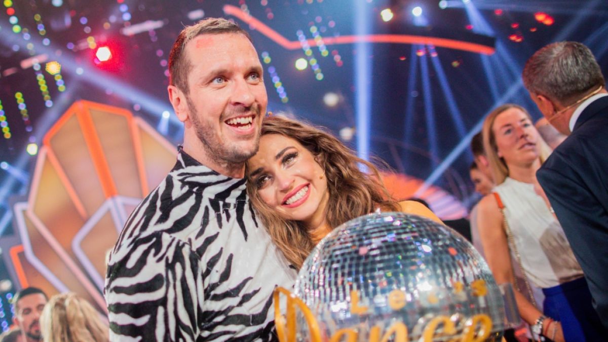 Damit war der Titel-Hattrick für Ekaterina Leonova perfekt: Die Profitänzerin tanzte in der 12. Staffel von "Let's Dance" mit Handballstar Pascal Hens zum Sieg. (Foto)