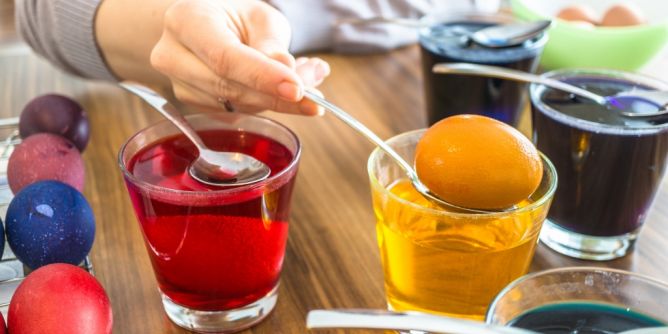 Eierfarben zu Ostern