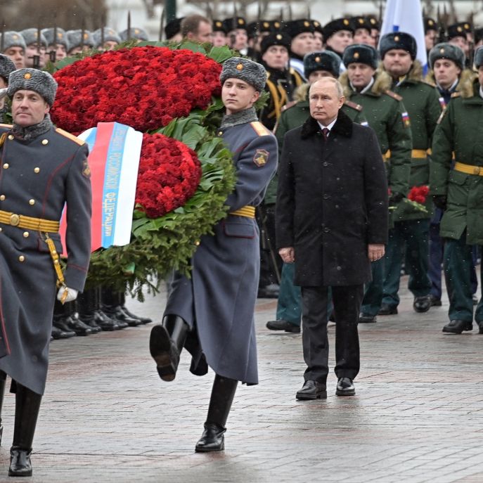 Putin-Truppen meutern! 60 Fallschirmjäger verweigern Angriff auf Ukraine