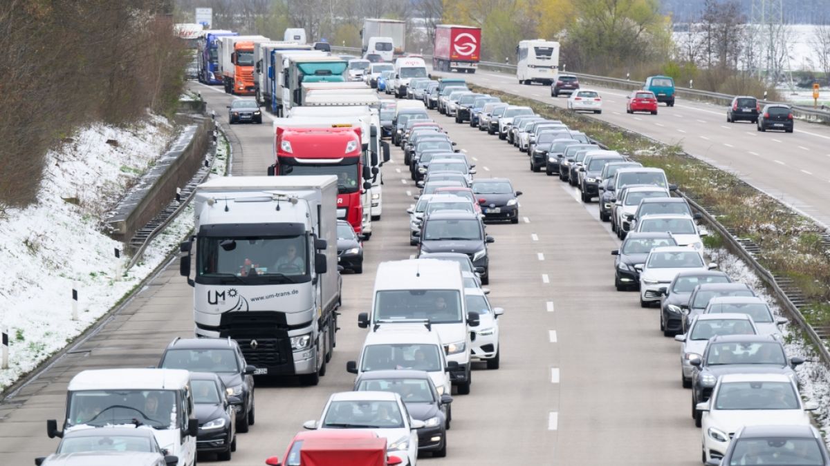 Die beginnenden Osterferien sorgen am Wochenende ab dem 8. April 2022 für Hochbetrieb auf Deutschlands Autobahnen. (Foto)