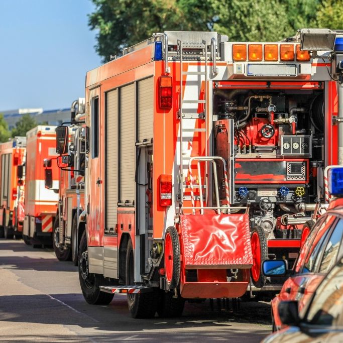 (Oberndorf am Neckar, Boll, Lkr. Rottweil) Feuerwehreinsatz nach Maschinenbrand